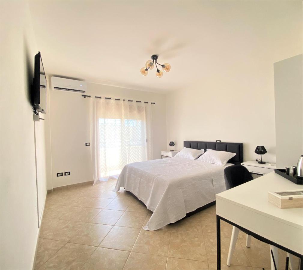 Ferienwohnung The White Corner Durrës Exterior foto