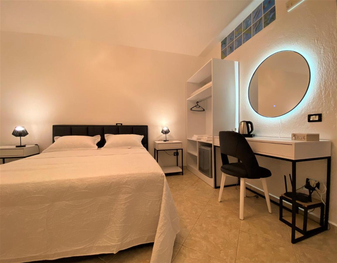 Ferienwohnung The White Corner Durrës Exterior foto